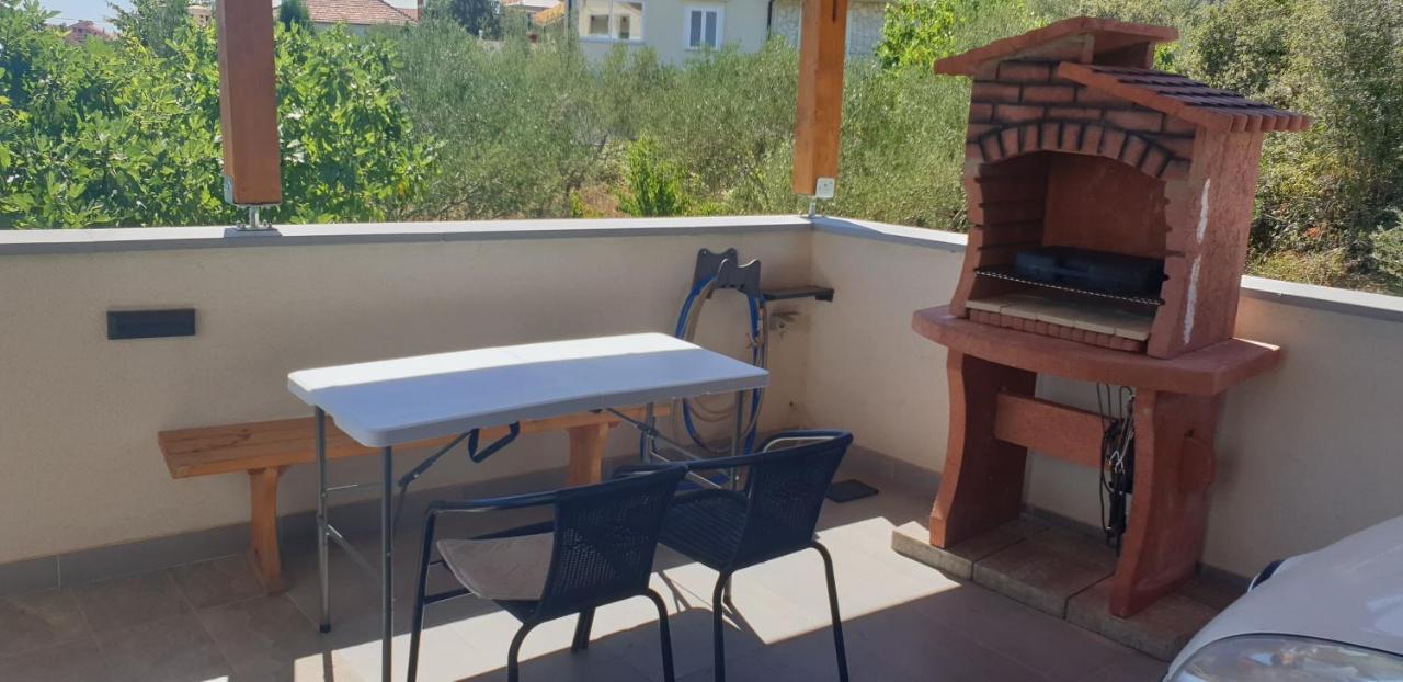 Vila Marijana Preko Dış mekan fotoğraf